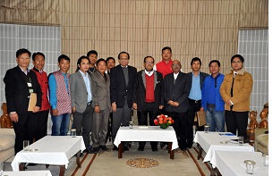 The Governor of Arunachal Pradesh Shri JP Rajkhowa ,The Advisor to Governor, Shri G.S. Patnaik, IAS (Retd) and Shri Y.S. Dadwal, former Delhi Police Commissioner with Jan Andholan Committee led by Shri Tame Phassang at Raj Bhavan, Itanagar on 30th January 2016.